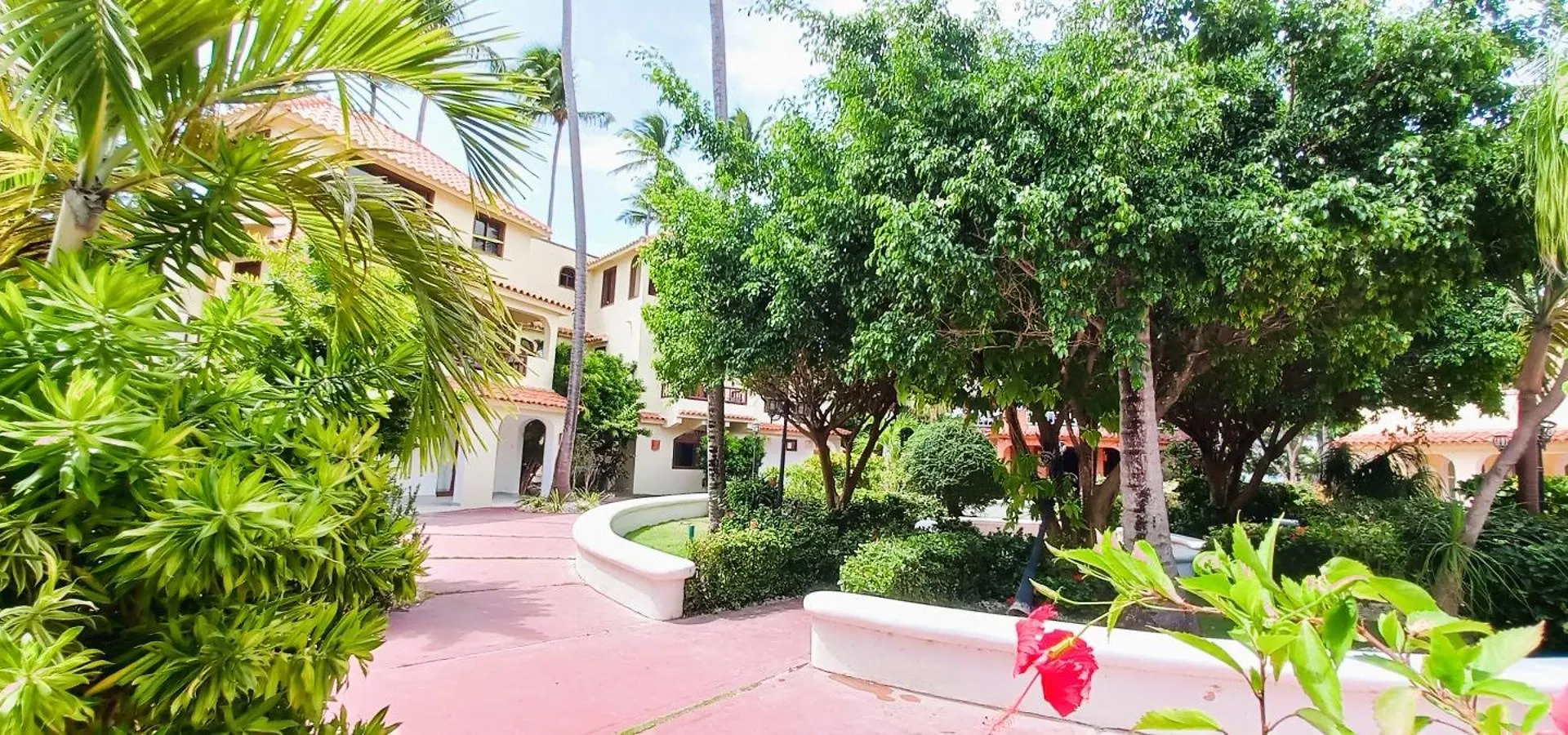 Aparthotel La Piazzetta Suites Punta Cana Beach - Los Corales Village Dominikánská republika